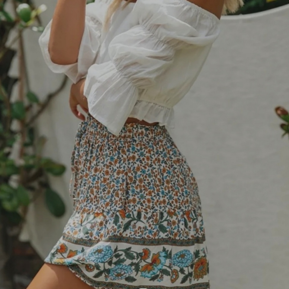 Floral Print Elastic Waist Shorts Cream Summer - Picture 2 of 3